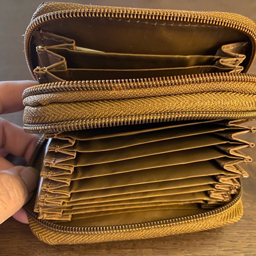 Wallet - Picture 5 of 6
